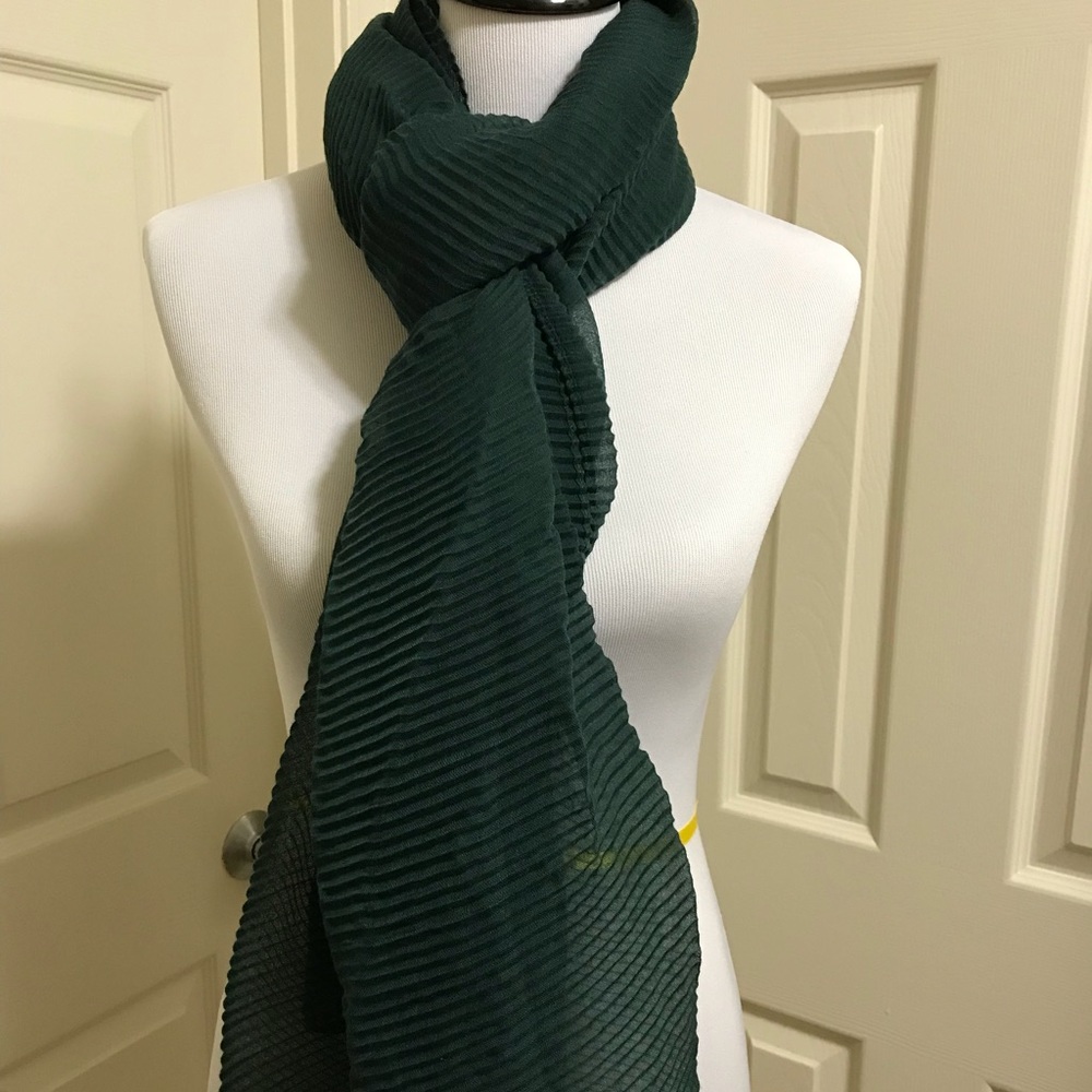Emerald Green 🧣